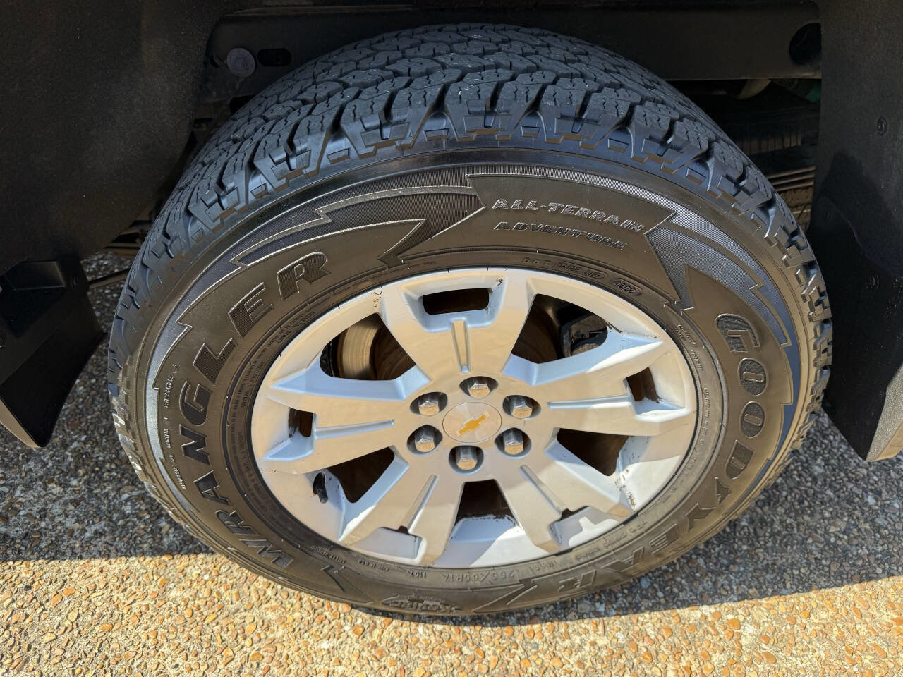 Used 2019 Chevrolet Colorado LT w/ Safety Package image 18