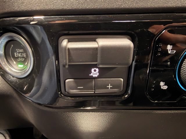 Used 2024 Chevrolet Silverado 1500 RST AWD/4WD image 38