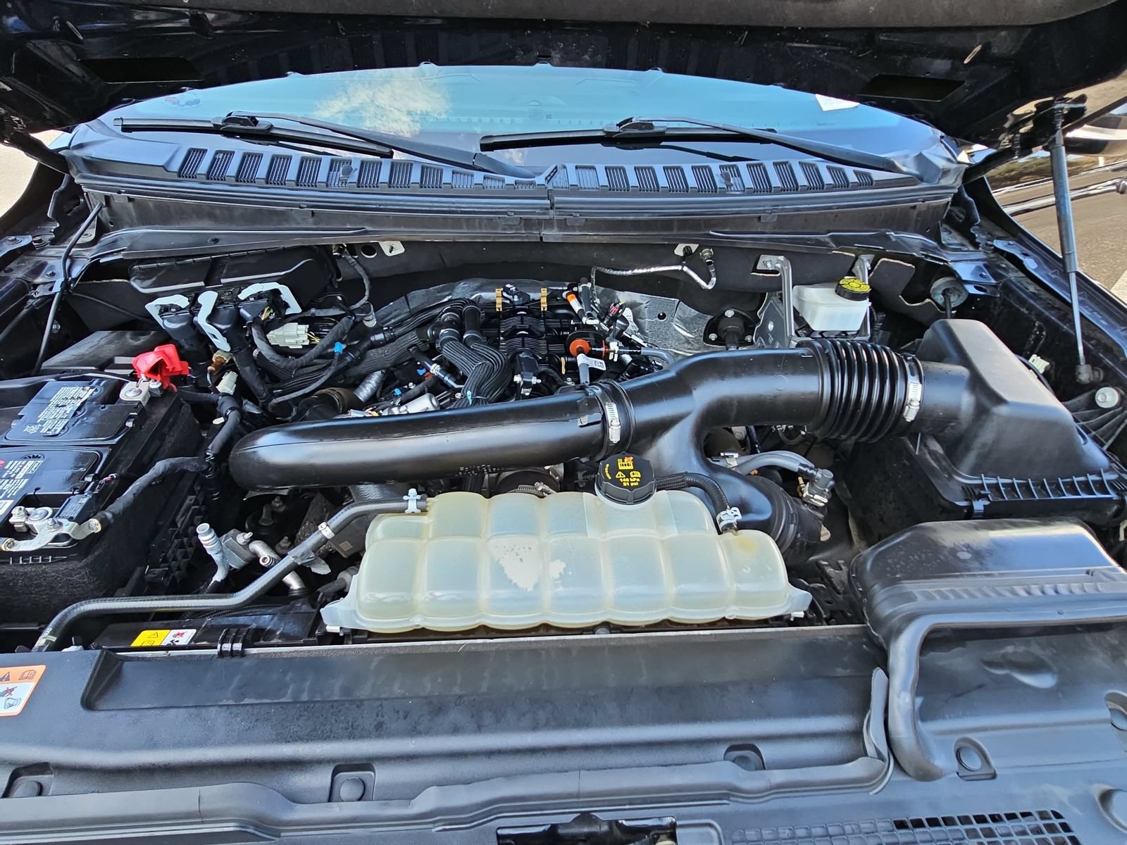 Used 2022 Ford Expedition Limited AWD/4WD image 31