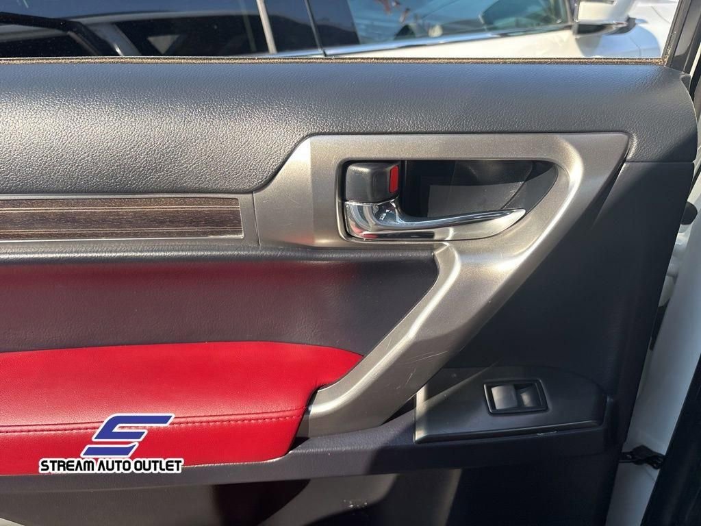 Used 2023 Lexus GX 460 Premium w/ Premium Package image 17