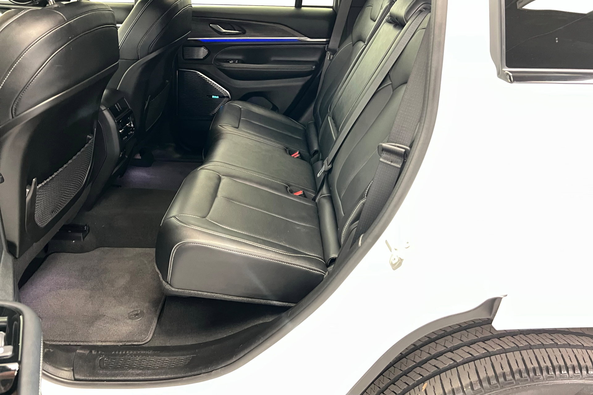 Certified 2022 Jeep Grand Cherokee Overland image 21