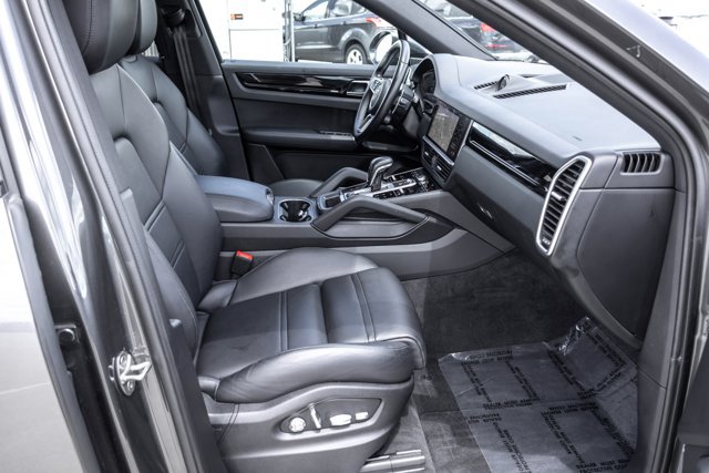 Used 2021 Porsche Cayenne S AWD/4WD image 27