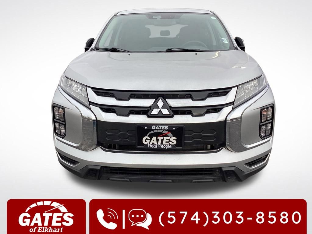 Used 2025 Mitsubishi Outlander Sport SE image 2