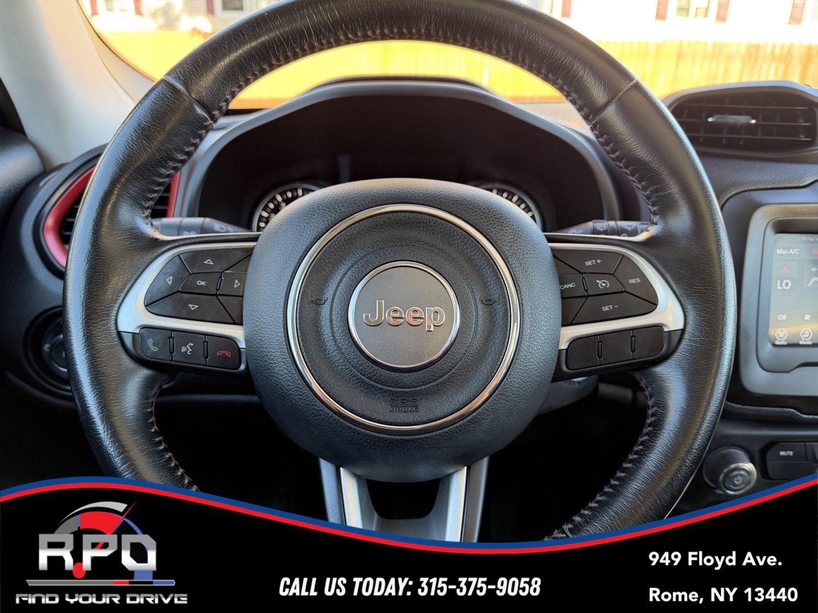 Used 2018 Jeep Renegade Trailhawk w/ Trailer Tow Group AWD/4WD image 19