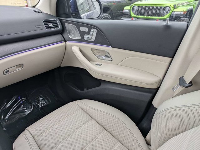 Used 2022 Mercedes-Benz GLS 450 4MATIC image 19