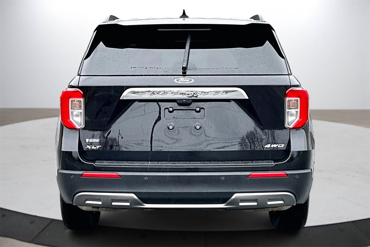 Used 2023 Ford Explorer XLT w/ Equipment Group 202A image 7
