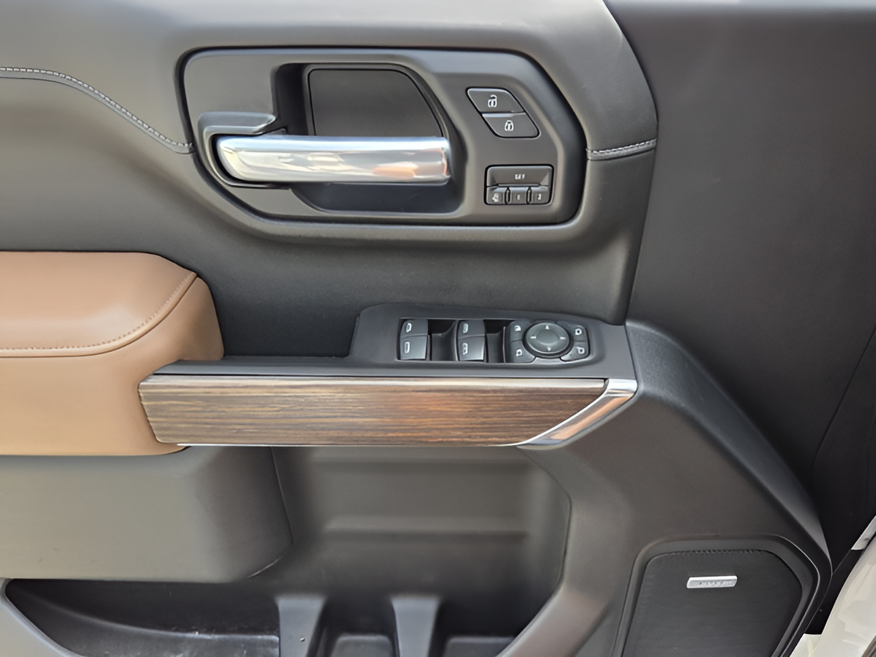 Certified 2021 Chevrolet Silverado 1500 High Country w/ Technology Package AWD/4WD image 27