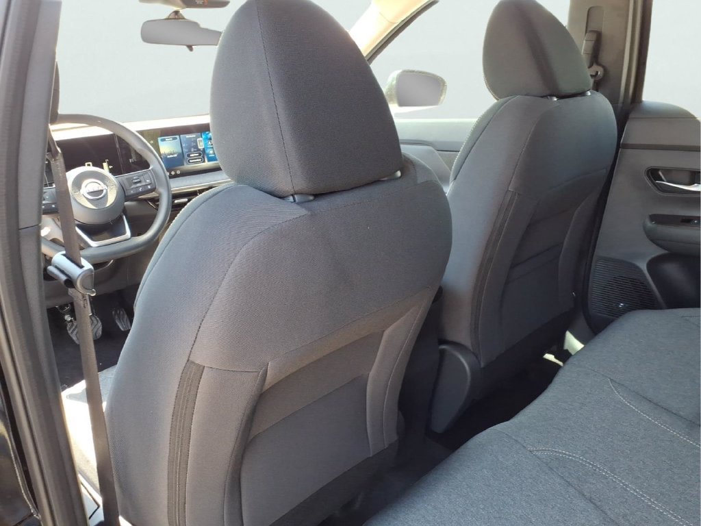 New 2027 Nissan Kicks SV w/ Rock Creek Edition AWD/4WD image 12