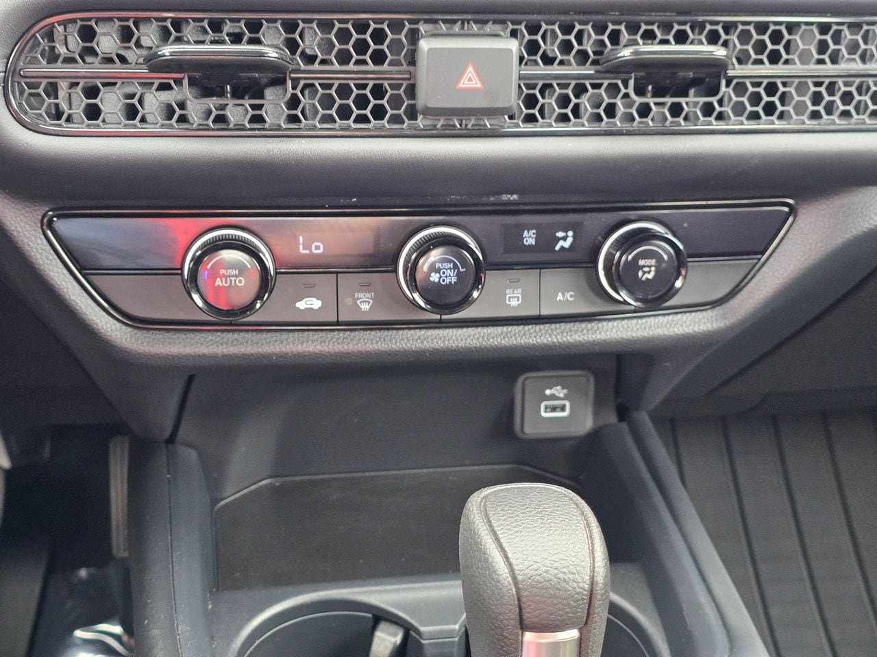 Used 2025 Honda HR-V LX image 18