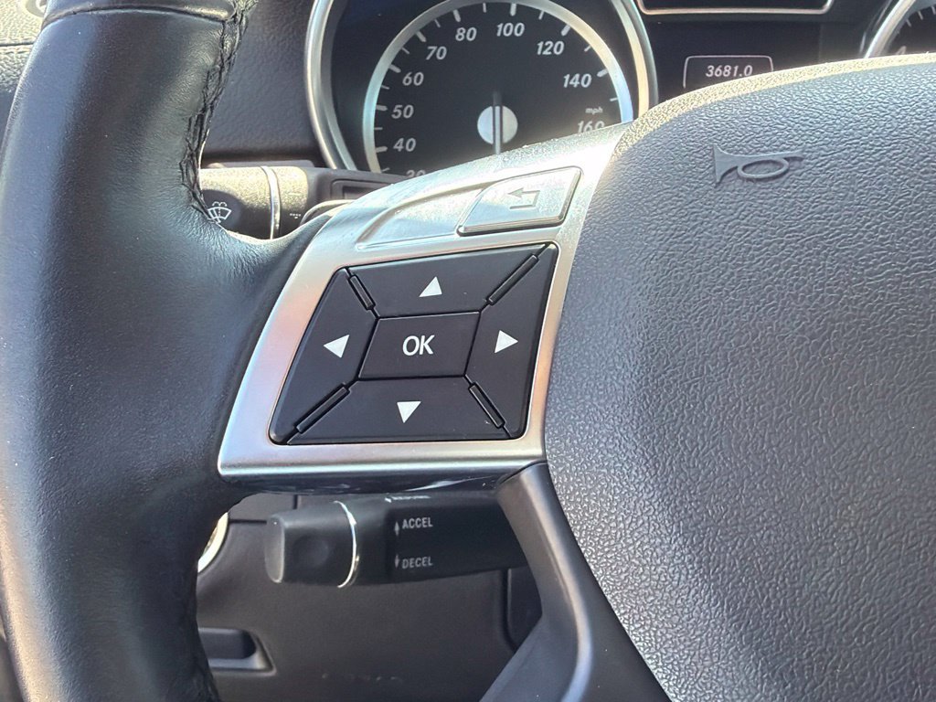 Used 2014 Mercedes-Benz GL 450 4MATIC image 27