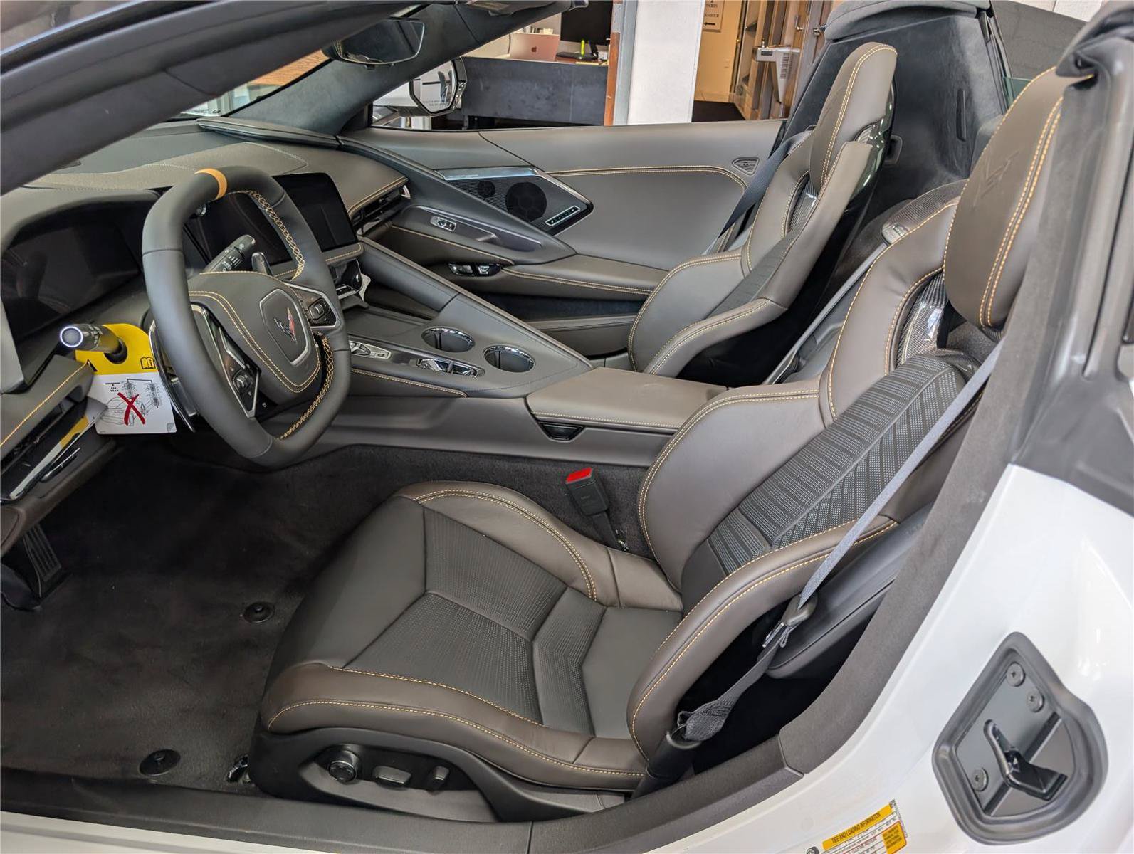 New 2026 Chevrolet Corvette Stingray Premium Conv w/ Z51 Performance Package RWD image 9