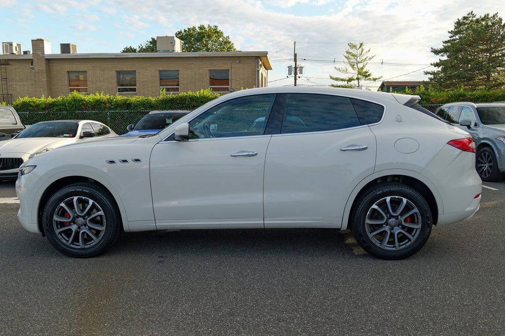 Used 2019 Maserati Levante Base image 4
