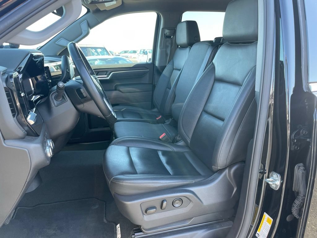 Used 2025 GMC Sierra 1500 SLT AWD/4WD image 8