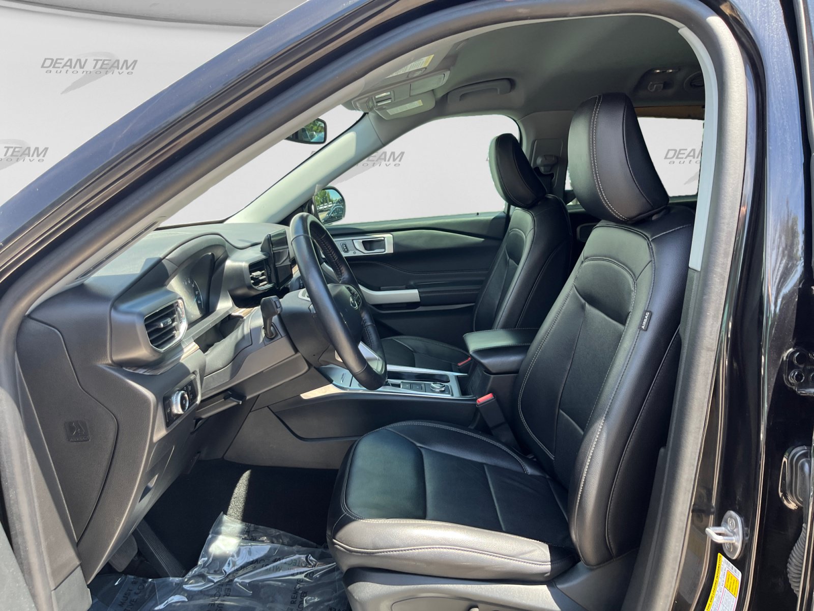 Used 2023 Ford Explorer Limited AWD/4WD image 11