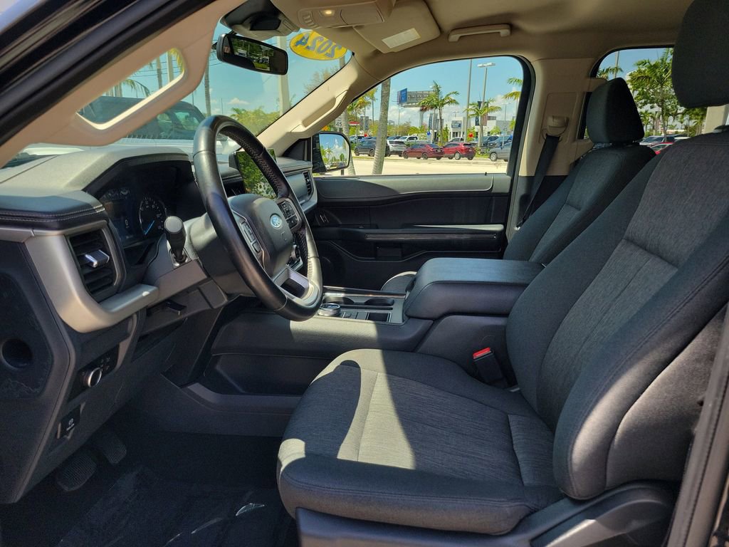 Used 2024 Ford Expedition Max XLT RWD image 14