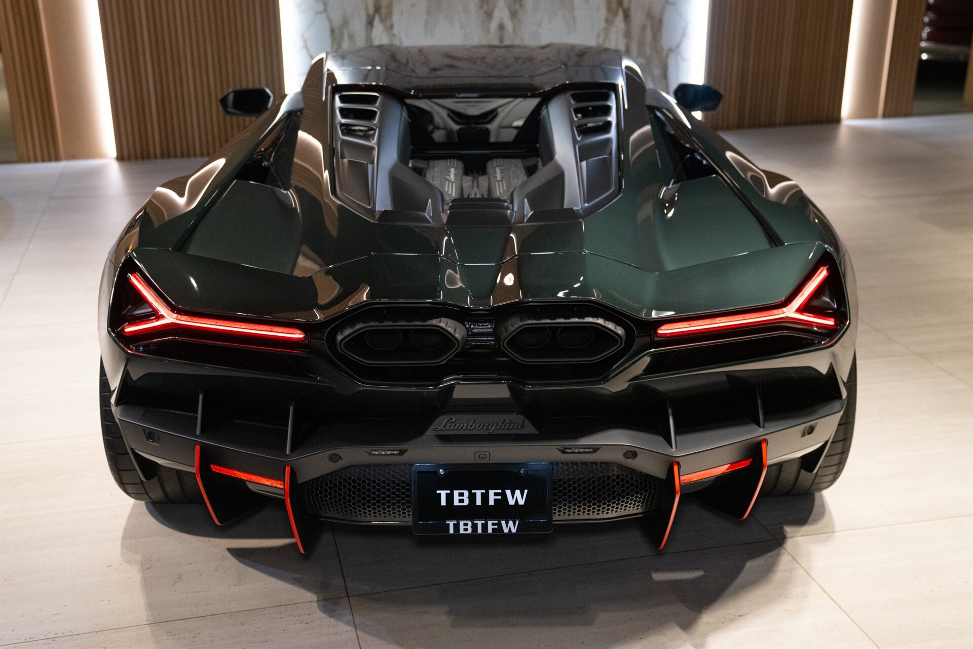 Used 2024 Lamborghini Revuelto AWD/4WD image 31