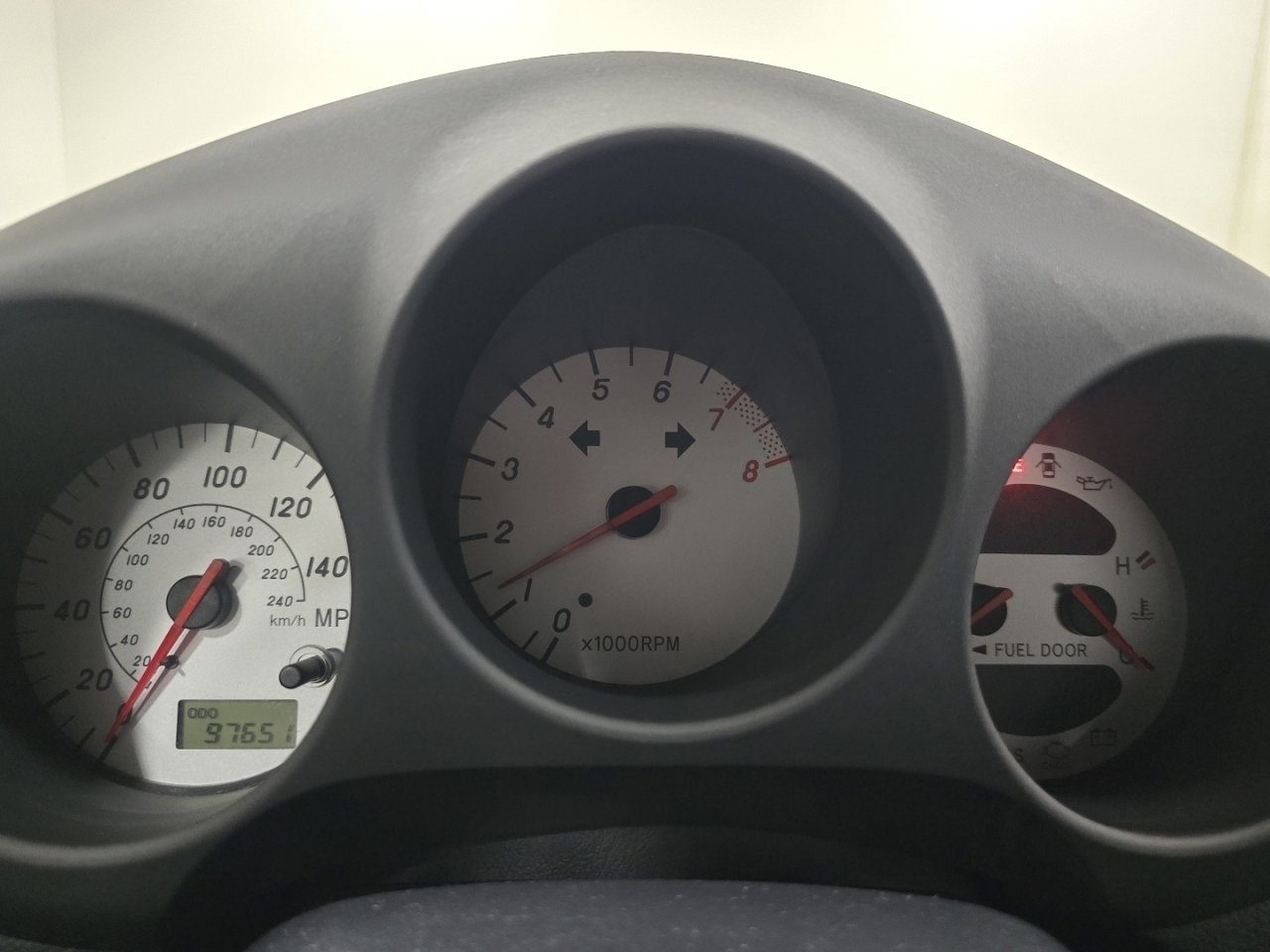 Used 2000 Toyota MR2 Base image 22