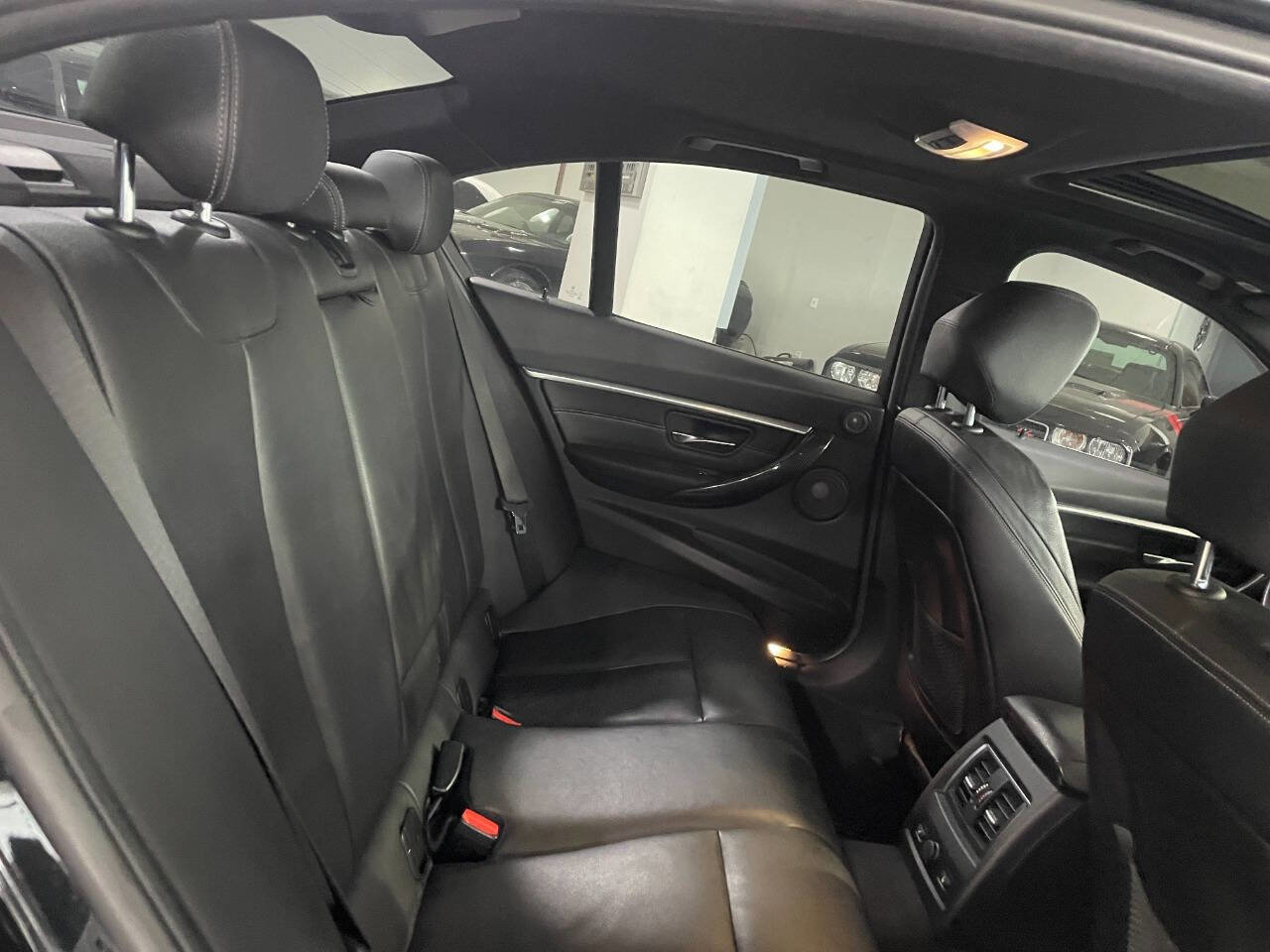 Used 2017 BMW 340i xDrive Sedan image 24