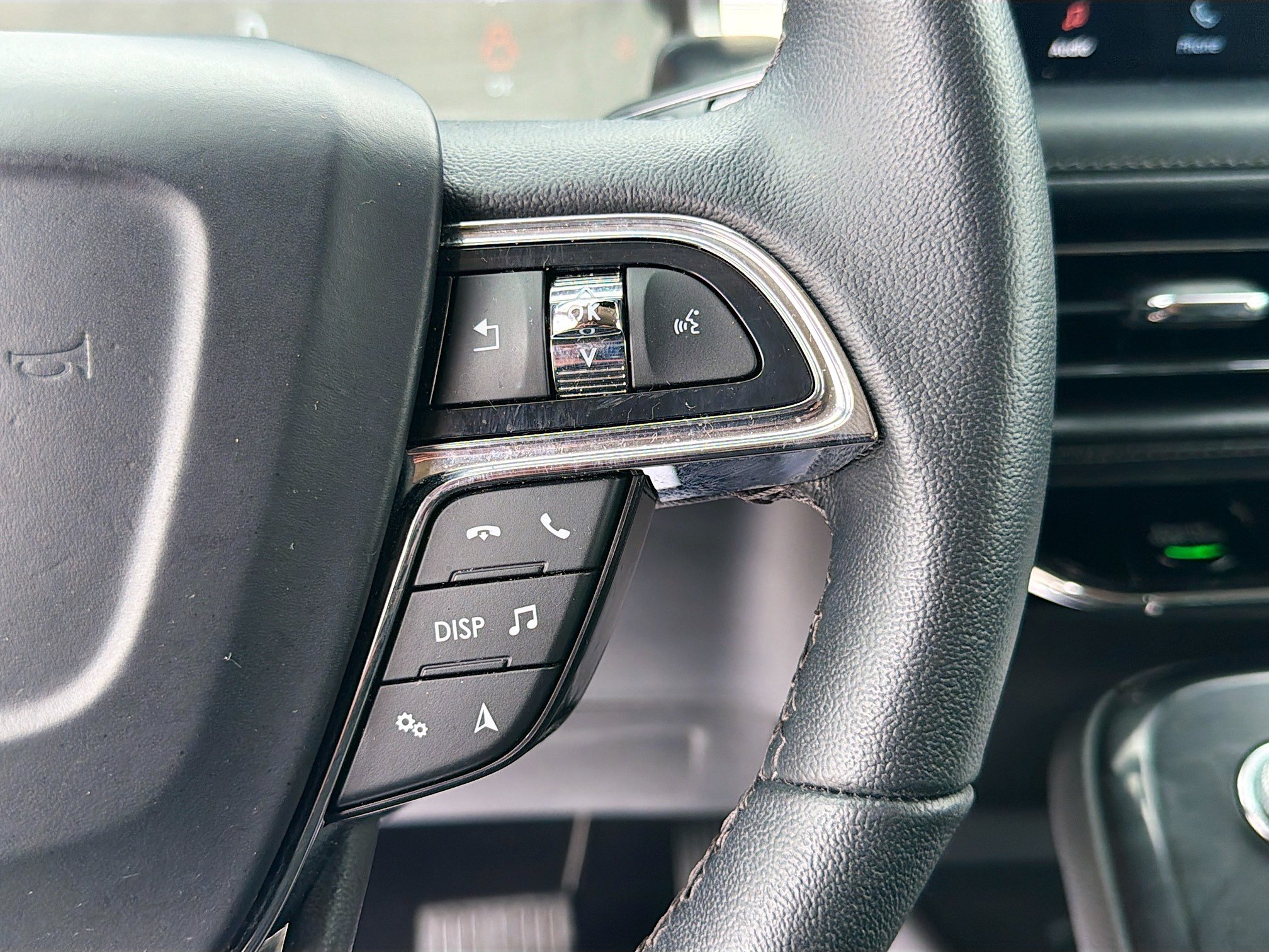 Used 2022 Lincoln Nautilus FWD w/ Premium Package image 37