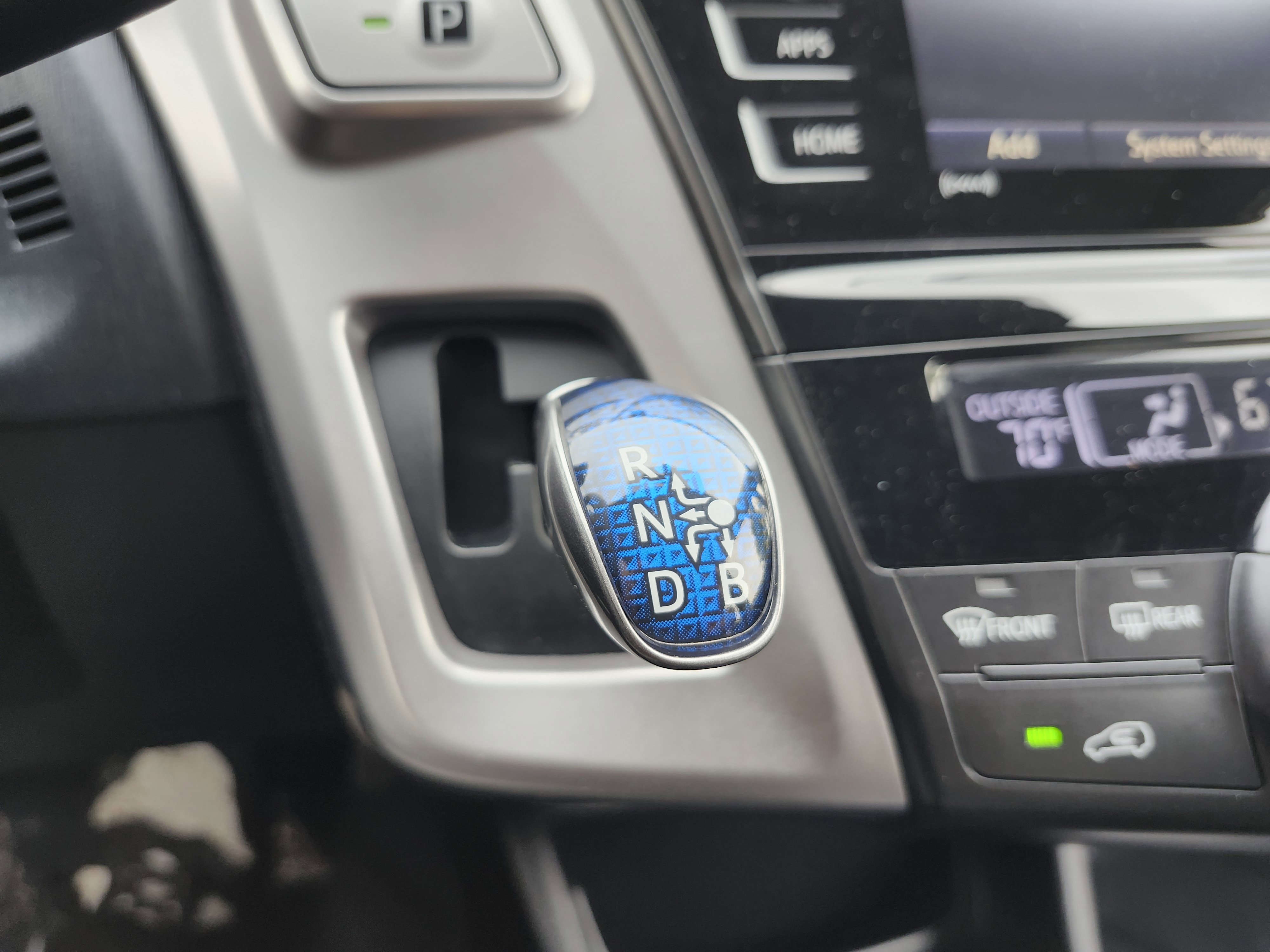 Used 2017 Toyota Prius V Four FWD image 31