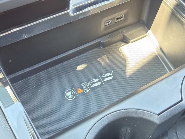Used 2025 GMC Yukon AT4 Ultimate w/ LPO, Floor Liner Package AWD/4WD image 33