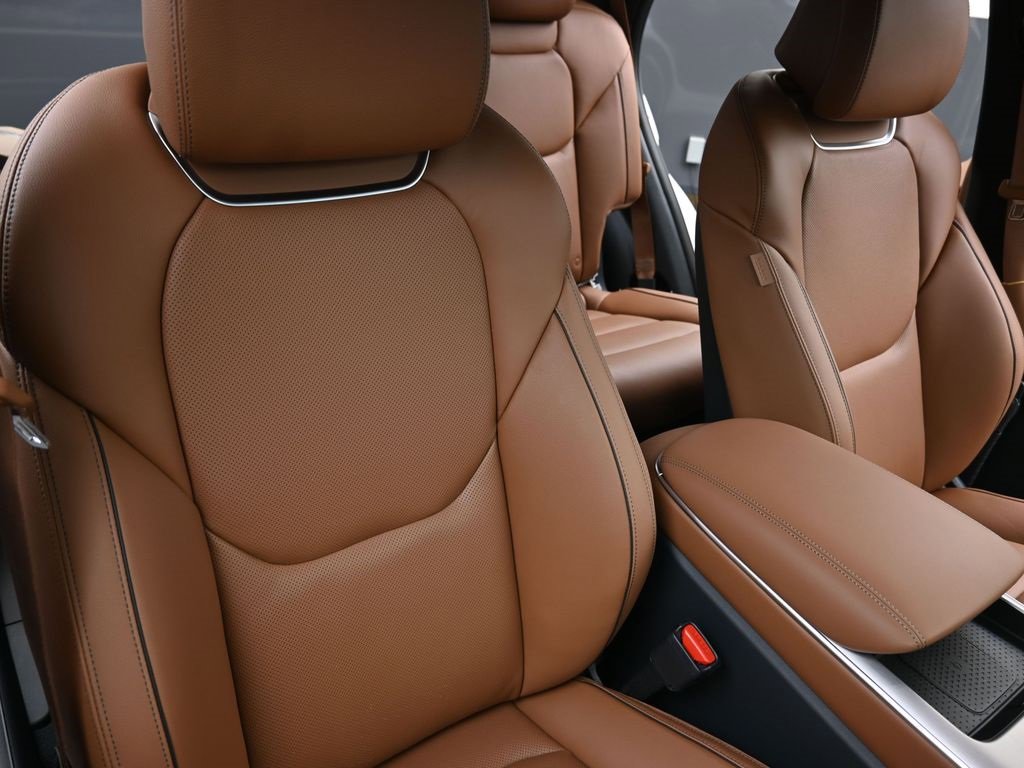 New 2026 Genesis GV70 2.5T Advanced image 14