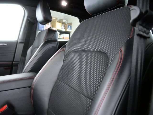 Certified 2025 Ford Escape ST-Line AWD/4WD image 17
