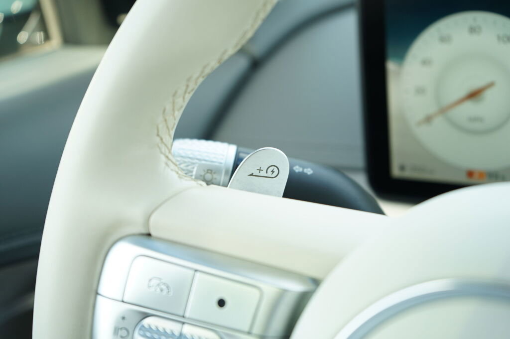 Used 2024 Genesis GV60 Performance image 31