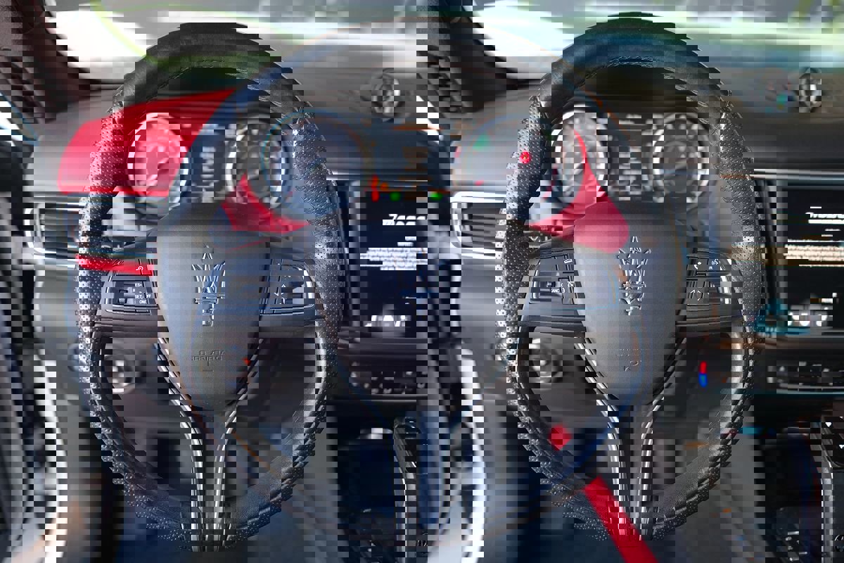 Used 2022 Maserati Levante Modena image 16