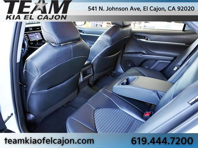 Used 2020 Toyota Camry SE w/ Carpet Mat Package image 17