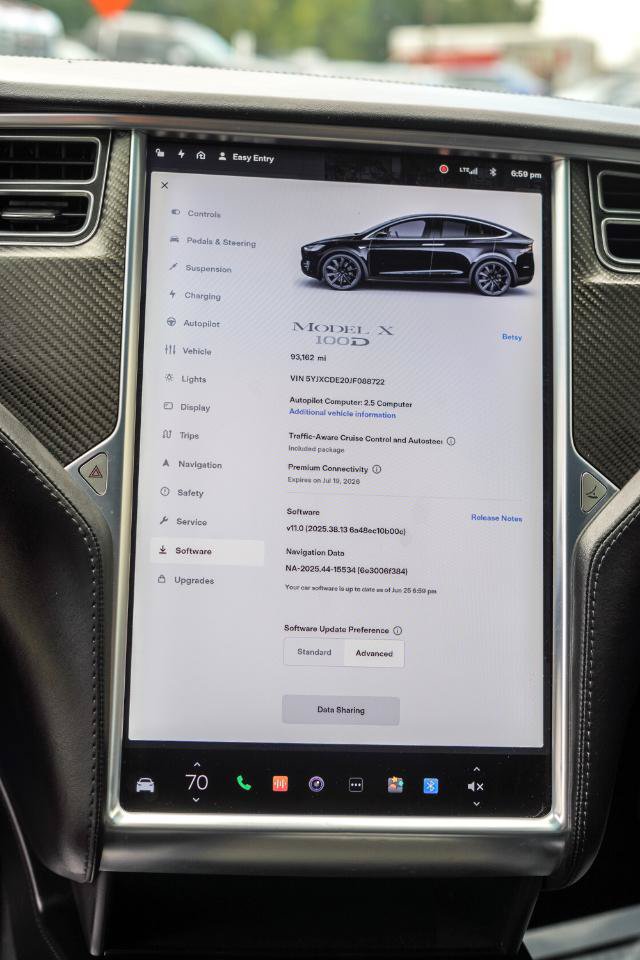 Used 2018 Tesla Model X 100D AWD/4WD image 11