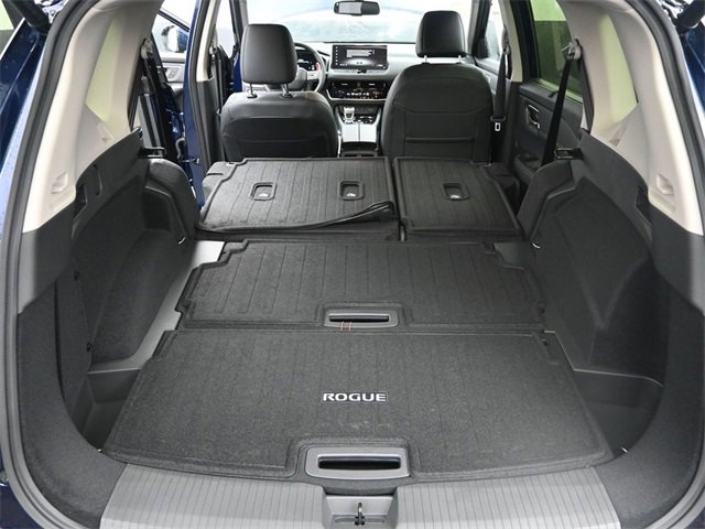 New 2026 Nissan Rogue Platinum image 12