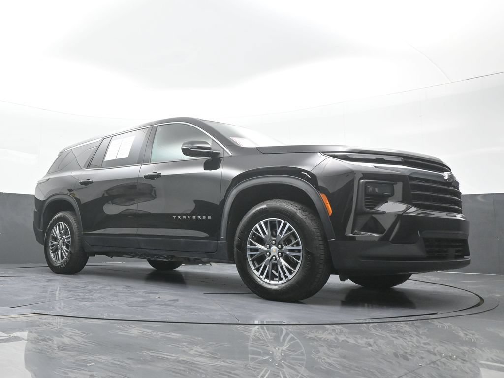 Used 2024 Chevrolet Traverse LS FWD image 71