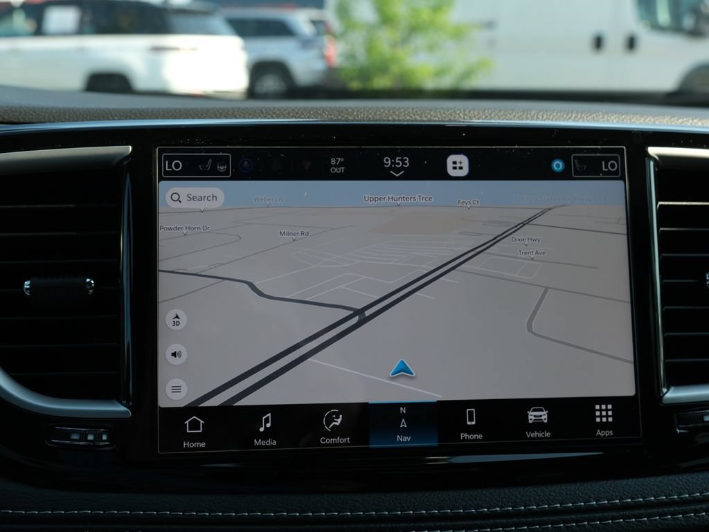 New 2027 Chrysler Pacifica Select w/ Family Tech Group FWD image 22