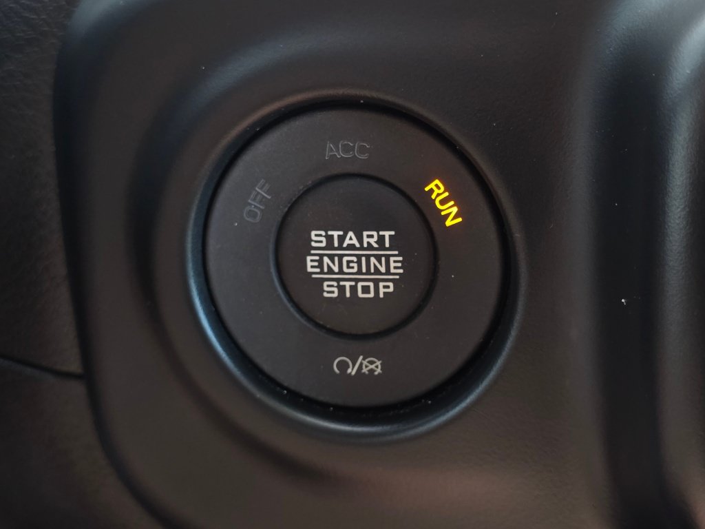 Used 2022 Jeep Wrangler Unlimited Sahara AWD/4WD image 45