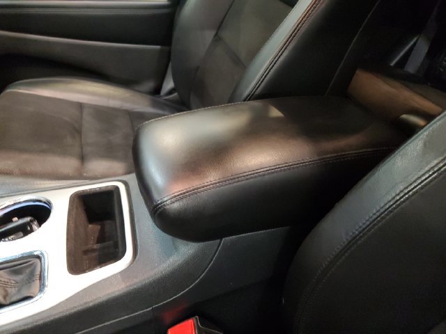Used 2019 Jeep Grand Cherokee Altitude AWD/4WD image 27
