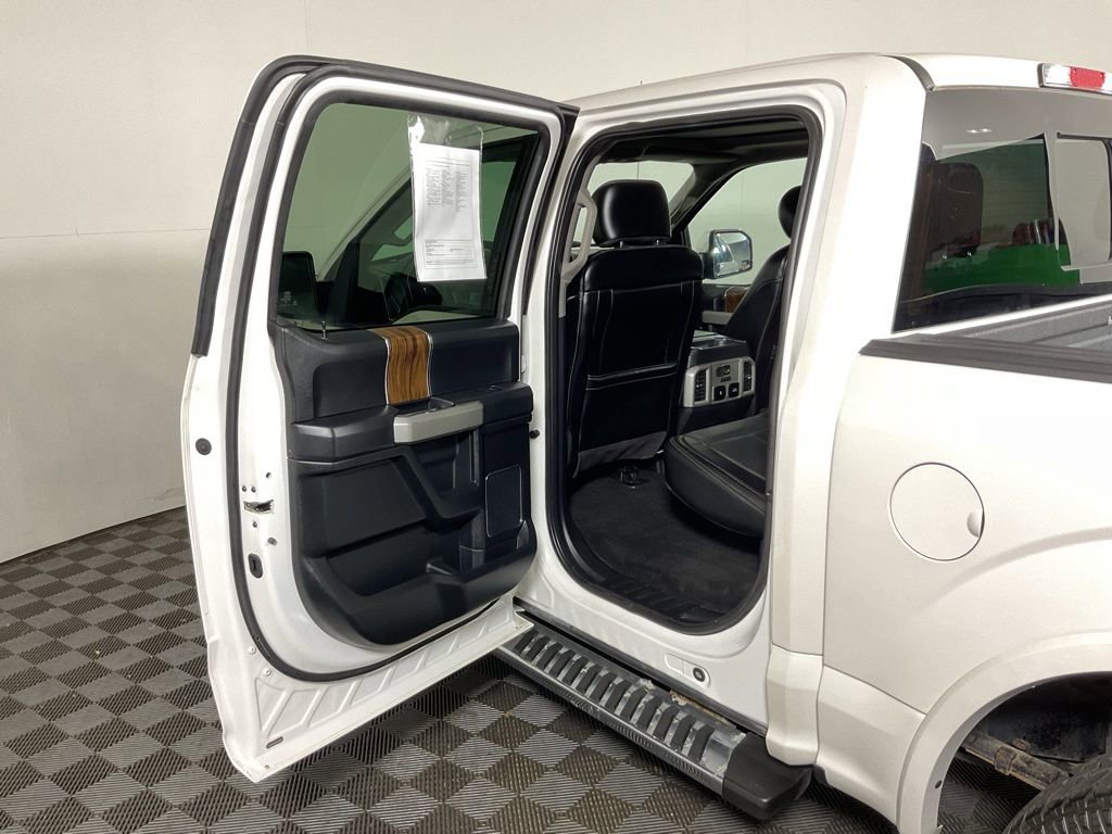 Used 2018 Ford F150 Lariat w/ Equipment Group 502A Luxury AWD/4WD image 33