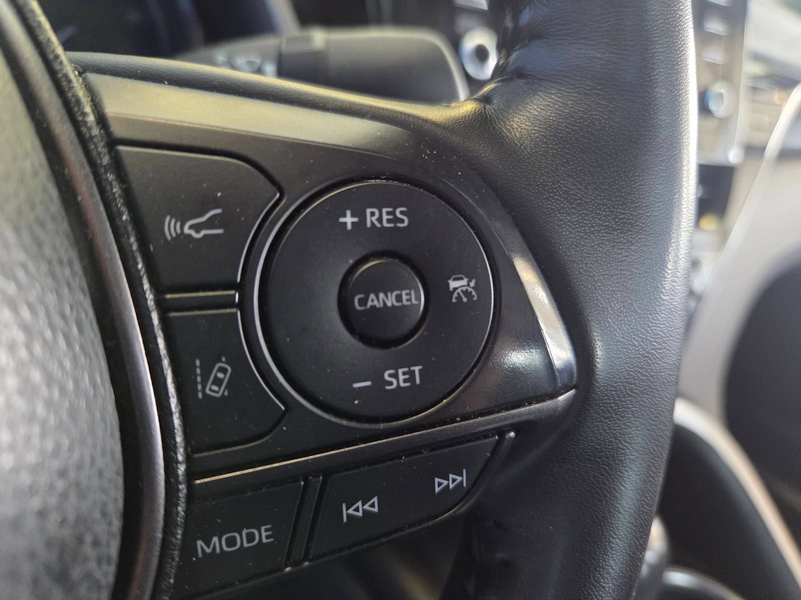 Used 2024 Toyota Camry SE FWD image 29