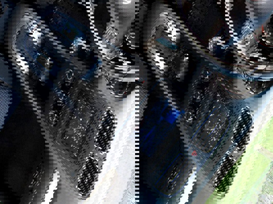 Used 2011 Volkswagen Golf TDI image 22