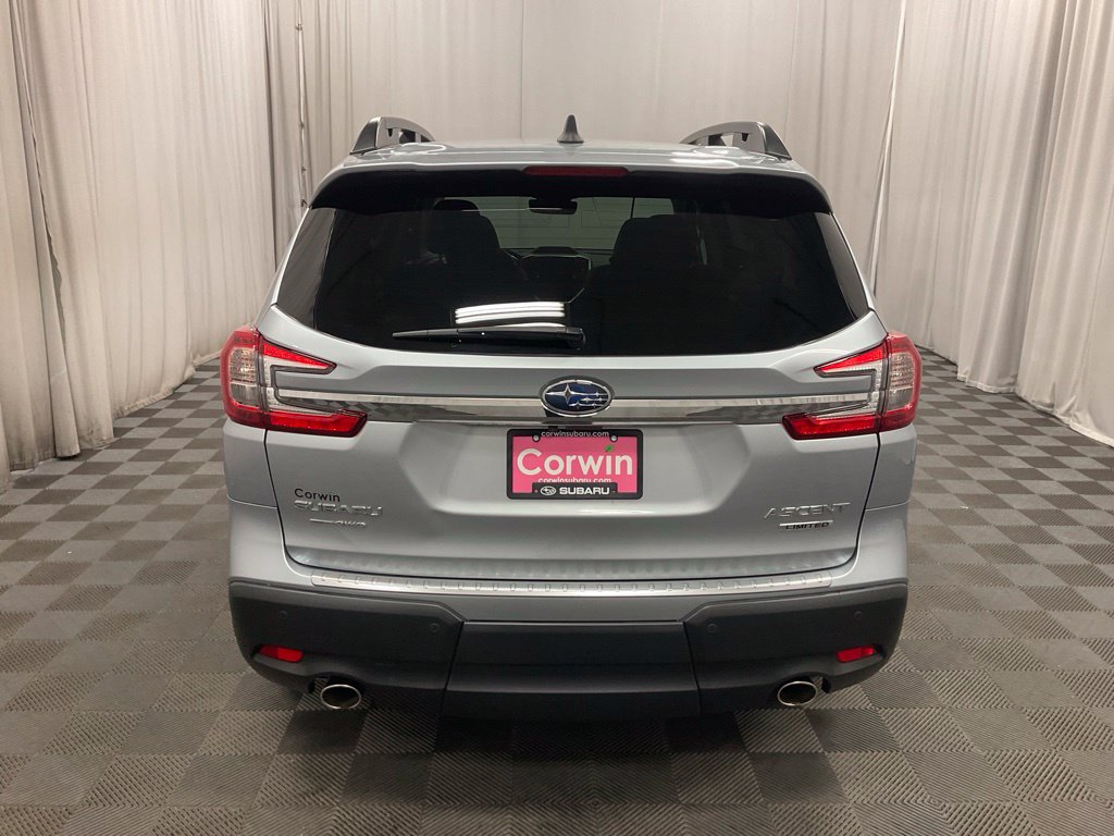 Used 2023 Subaru Ascent Limited w/ Technology Package AWD/4WD image 5