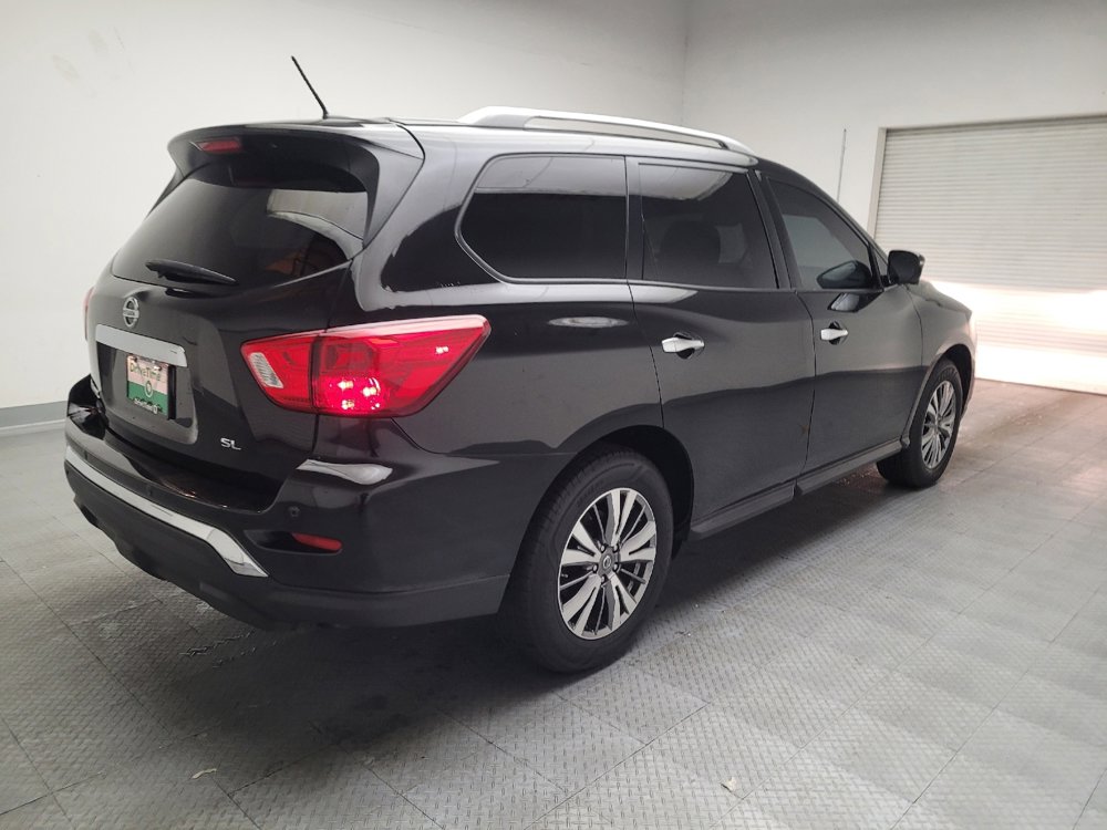 Used 2018 Nissan Pathfinder SL image 9