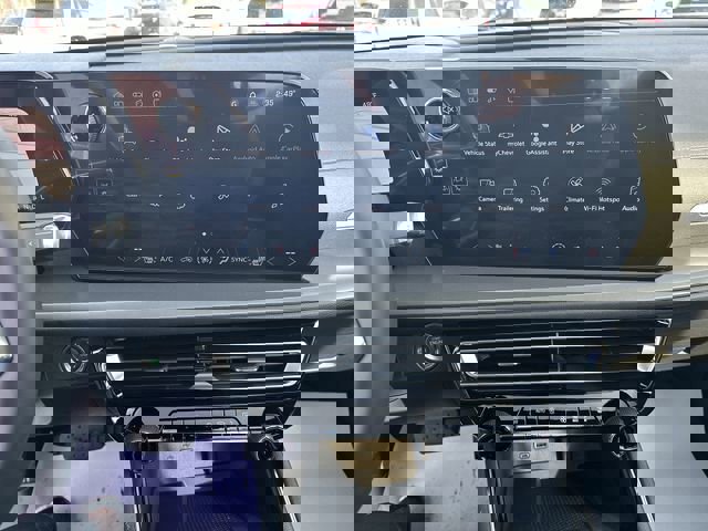 New 2026 Chevrolet Traverse LT w/ Sun and Wheel Package FWD image 14