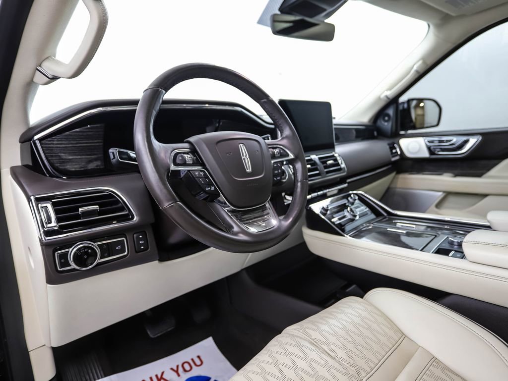 Used 2021 Lincoln Navigator Black Label image 10