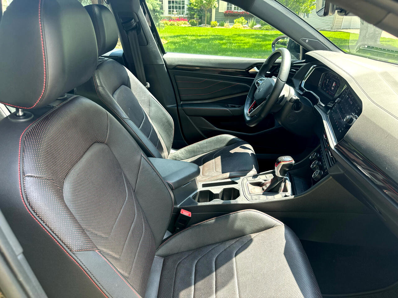 Used 2022 Volkswagen Jetta GLI Autobahn image 36