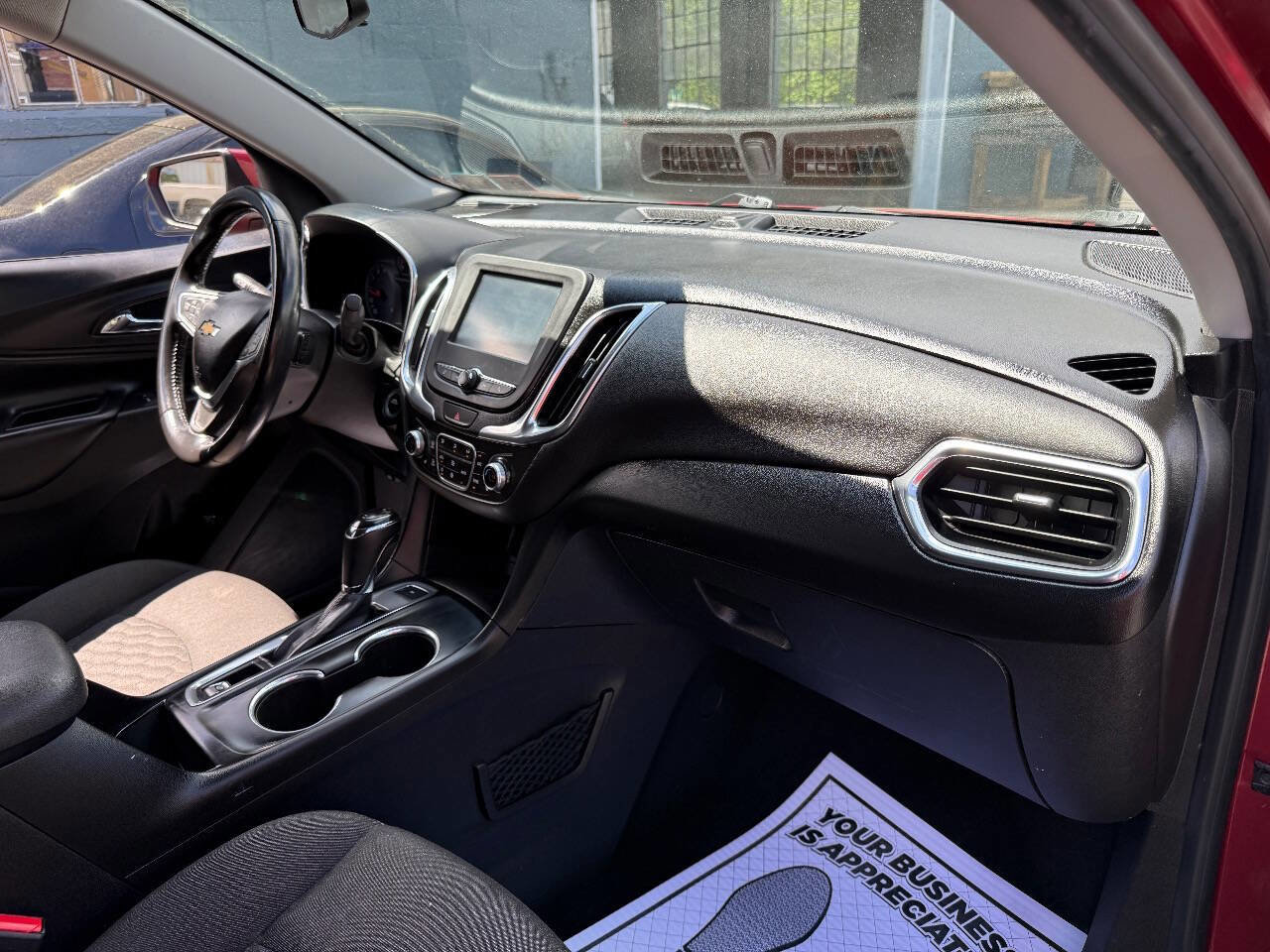 Used 2018 Chevrolet Equinox LT image 18