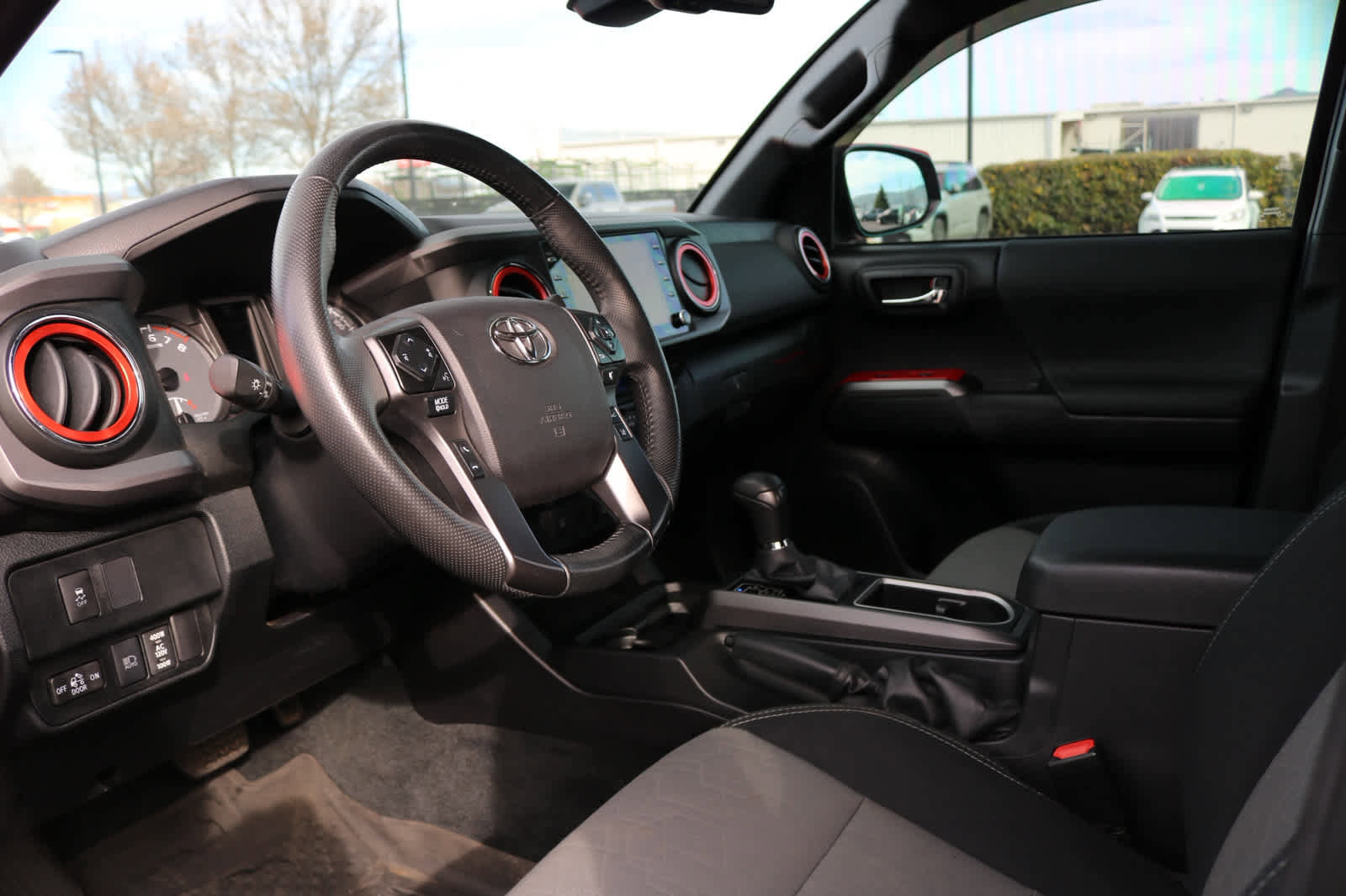 Used 2021 Toyota Tacoma TRD Off-Road image 7