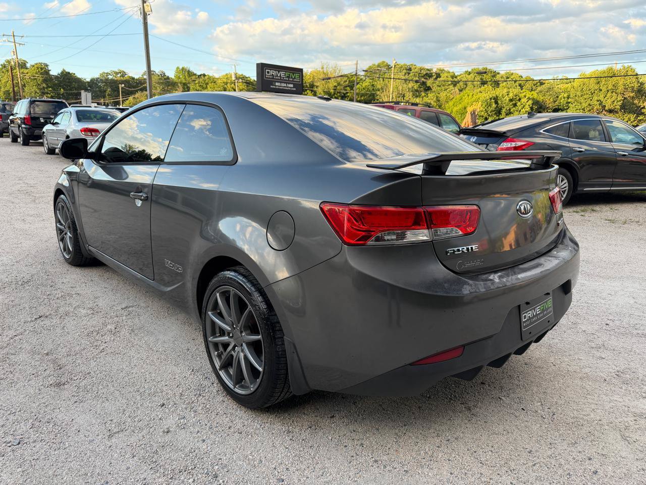 Used 2013 Kia Forte Koup SX FWD image 2