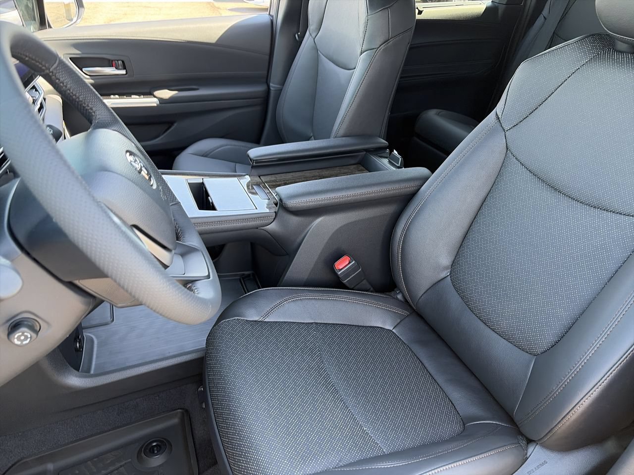 New 2026 Toyota Sienna Limited FWD image 17
