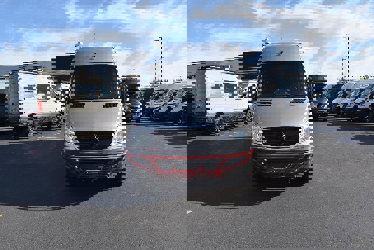 Used 2013 Mercedes-Benz Sprinter 2500 image 2