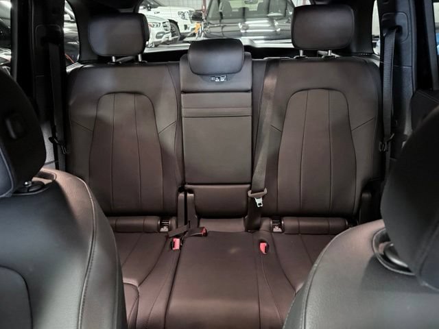 Used 2025 Mercedes-Benz GLB 250 image 26